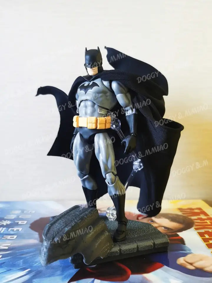 Batman Mafex 126 Action Figure DC Justice League Hush Dark Knight Collectible